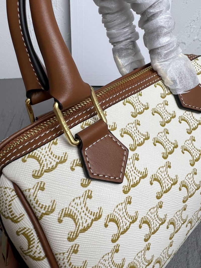 Ce1i*e triomphe bags